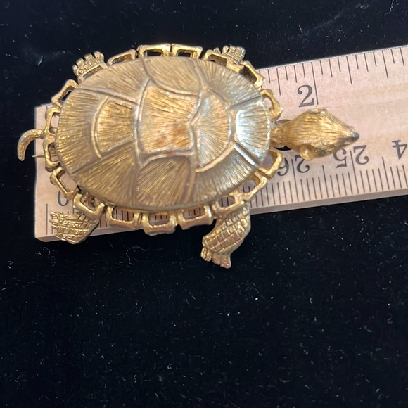 Vintage Brooches/Pins set of 3. Roaster Toledo Spain, Turtle Pell & Squirrel. - Picture 8 of 15